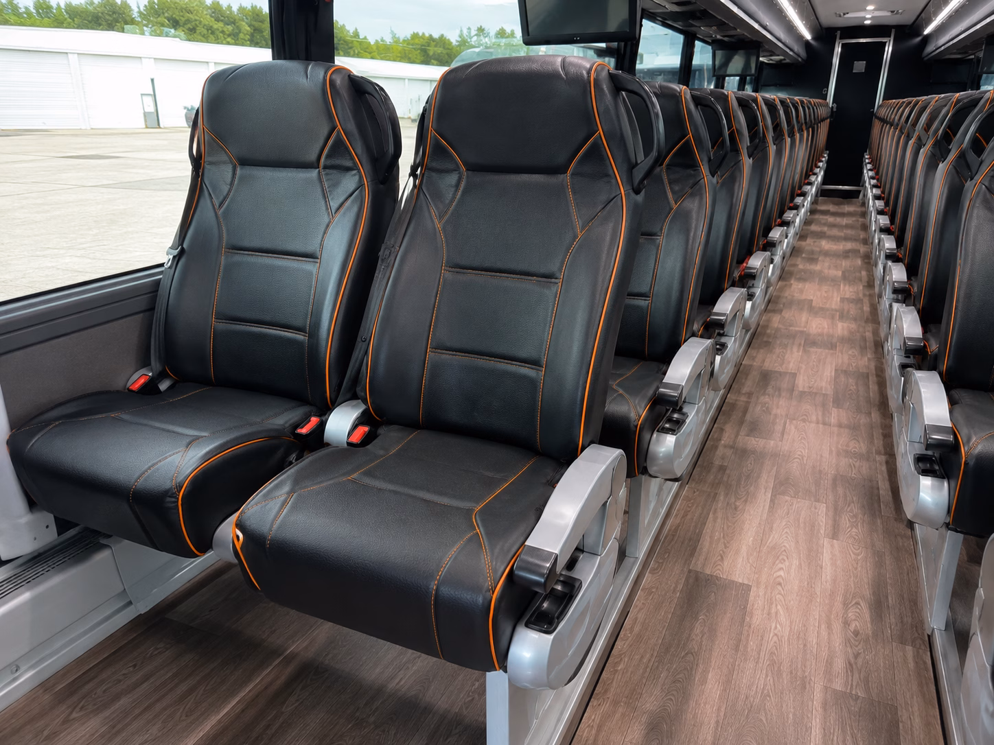 busrentalstonecrest com connects you to full day charter bus packages for chateau elan and beyond